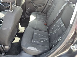 Peugeot 208 2015-thumb-13