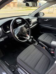 Kia Stonic 2023-thumb-6
