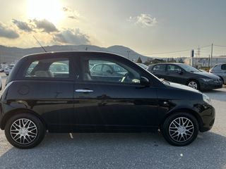 Lancia Ypsilon 2008-thumb-6