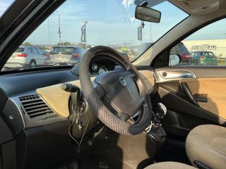 Lancia Ypsilon 2008-thumb-21