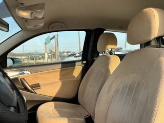 Lancia Ypsilon 2008-thumb-20