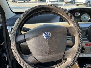 Lancia Ypsilon 2008-thumb-23
