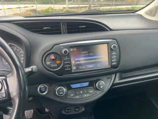Toyota Yaris 2018-thumb-3
