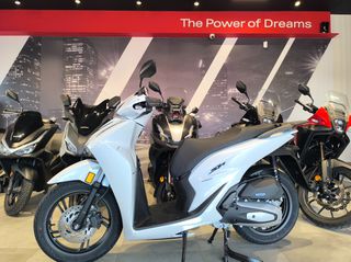 Honda SH 150i 2026 SMART TOP BOX ΑΤΟΚΑ-thumb-2