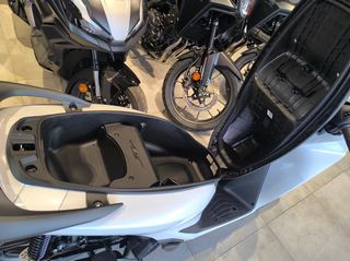 Honda SH 150i 2026 SMART TOP BOX ΑΤΟΚΑ-thumb-7