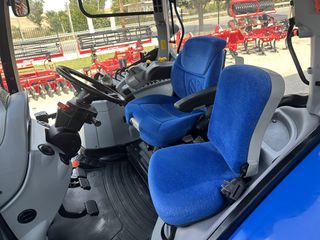 Τρακτέρ New Holland 2011 T6020-thumb-17