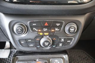 Jeep Compass 2020 Limited Auto Navi / 6 Χρόνια Δωρεάν Service-thumb-27