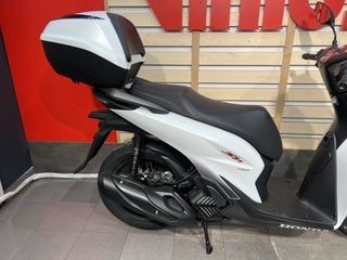 Honda SH 150i 2025 SPORT TOP BOX *ΠΡΟΣΦΟΡΑ 2025*-thumb-14
