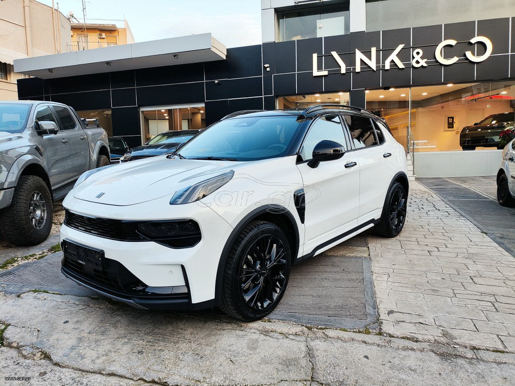 Lynk&Co 01 2025 MORE PLUG-IN PHEV