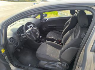 Opel Corsa 2011-thumb-7