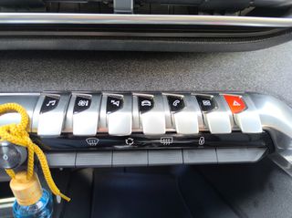 Peugeot 3008 2018 1.5 BLUEHDI 130 ALLURE PLUS EAT8-thumb-17