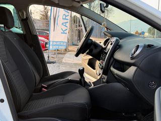 Renault Clio 2018 1.5 DCI LIMITED EDITION-thumb-30