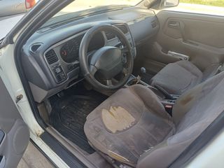 Nissan Primera 1999-thumb-4