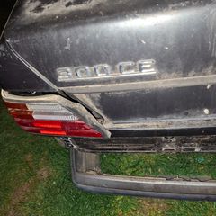Mercedes Benz E300 CE Coupe-thumb-8