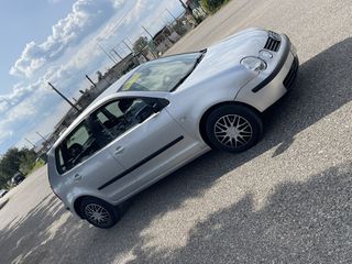 Volkswagen Polo 2004 1.4cc 16VALVE-thumb-3