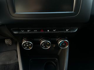 Dacia Duster 2019 4x4 Blue Sportive 115hp-thumb-39