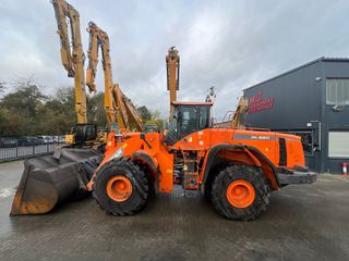 Φορτωτής Με Λάστιχα Doosan 2014 DL 550-3-thumb-4