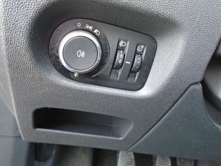 Opel Corsa 2010 1.4 16V ECOTEC-thumb-12
