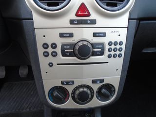 Opel Corsa 2010 1.4 16V ECOTEC-thumb-16