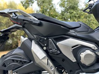 Honda X-ADV 2022-thumb-3