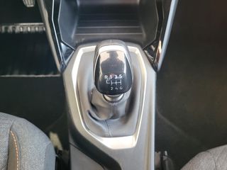 Peugeot 2008 2025 Fl 1.2 Puretech 100 Style*ΕΓΓΥΗΣΗ *-thumb-7