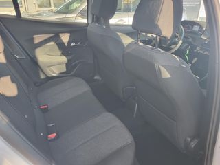Peugeot 2008 2025 Fl 1.2 Puretech 100 Style*ΕΓΓΥΗΣΗ *-thumb-12