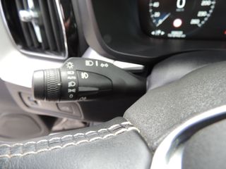 Volvo XC 60 2020 2.0 B4 Hybrid-DIESEL-AWD-"R Design"cam 360*-thumb-37