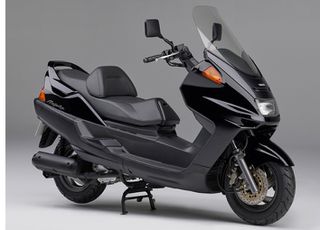 ΠΩΛΕΙΤΑΙ Yamaha Majesty 250cc (1995-1998) Ολόκληρη σε κομμάτια ΜΟΝΟ ΓΙΑ ΑΝΤΑΛΛΑΚΤΙΚΑ - Όλα τα μέρη σε ΑΡΙΣΤΗ κατάσταση