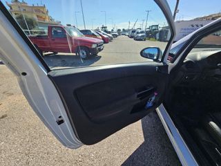 Opel Corsa 2012 van 1.3 diesel-thumb-10