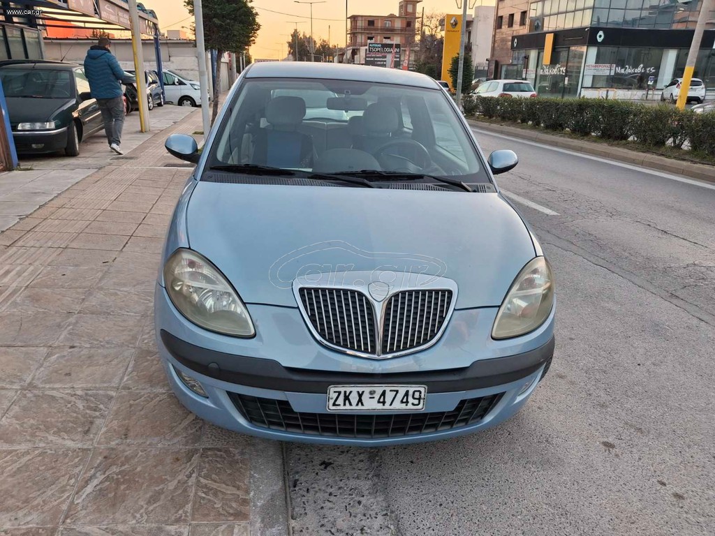 Lancia Ypsilon 2004