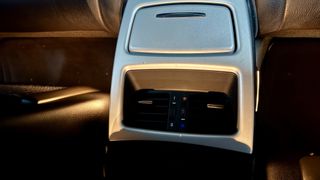 Bmw 320 2010-thumb-7