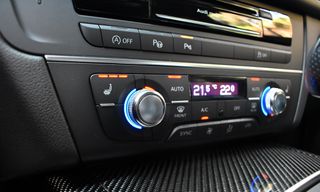 Audi RS6 2015 PANORAMA-HEAD-UP DISPLAY-BOSE-thumb-36