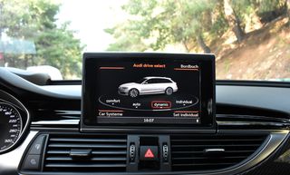 Audi RS6 2015 PANORAMA-HEAD-UP DISPLAY-BOSE-thumb-23