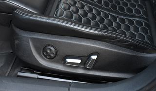 Audi RS6 2015 PANORAMA-HEAD-UP DISPLAY-BOSE-thumb-26