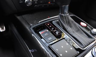 Audi RS6 2015 PANORAMA-HEAD-UP DISPLAY-BOSE-thumb-33