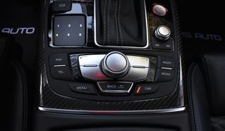 Audi RS6 2015 PANORAMA-HEAD-UP DISPLAY-BOSE-thumb-35