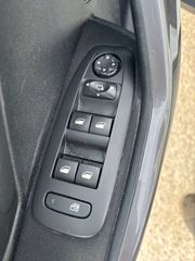 Peugeot 2008 2016 Parktronic,led,navi-thumb-8