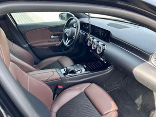 Mercedes-Benz A 180 2020-thumb-9