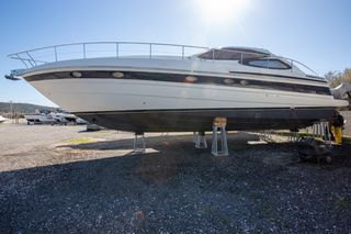 Pershing 2002 52