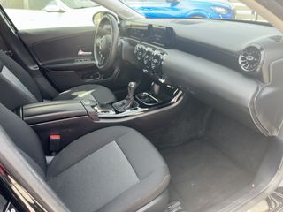 Mercedes-Benz A 160 2018-thumb-33