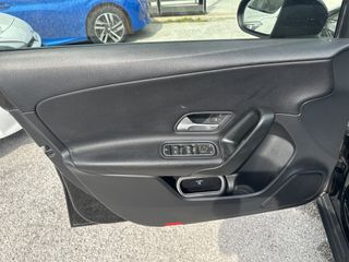 Mercedes-Benz A 160 2018-thumb-30