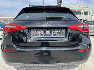 Mercedes-Benz A 160 2018-thumb-9