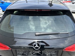 Mercedes-Benz A 160 2018-thumb-41