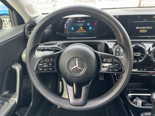 Mercedes-Benz A 160 2018-thumb-17