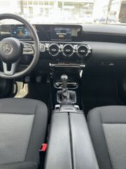 Mercedes-Benz A 160 2018-thumb-15
