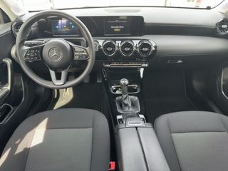 Mercedes-Benz A 160 2018-thumb-14