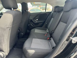 Mercedes-Benz A 160 2018-thumb-27