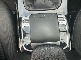 Mercedes-Benz A 160 2018-thumb-24