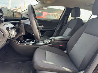 Mercedes-Benz A 160 2018-thumb-26