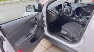 Ford Focus 2016-thumb-54